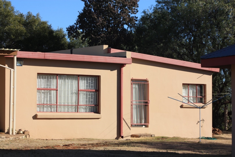 4 Bedroom Property for Sale in Bloemfontein Rural Free State